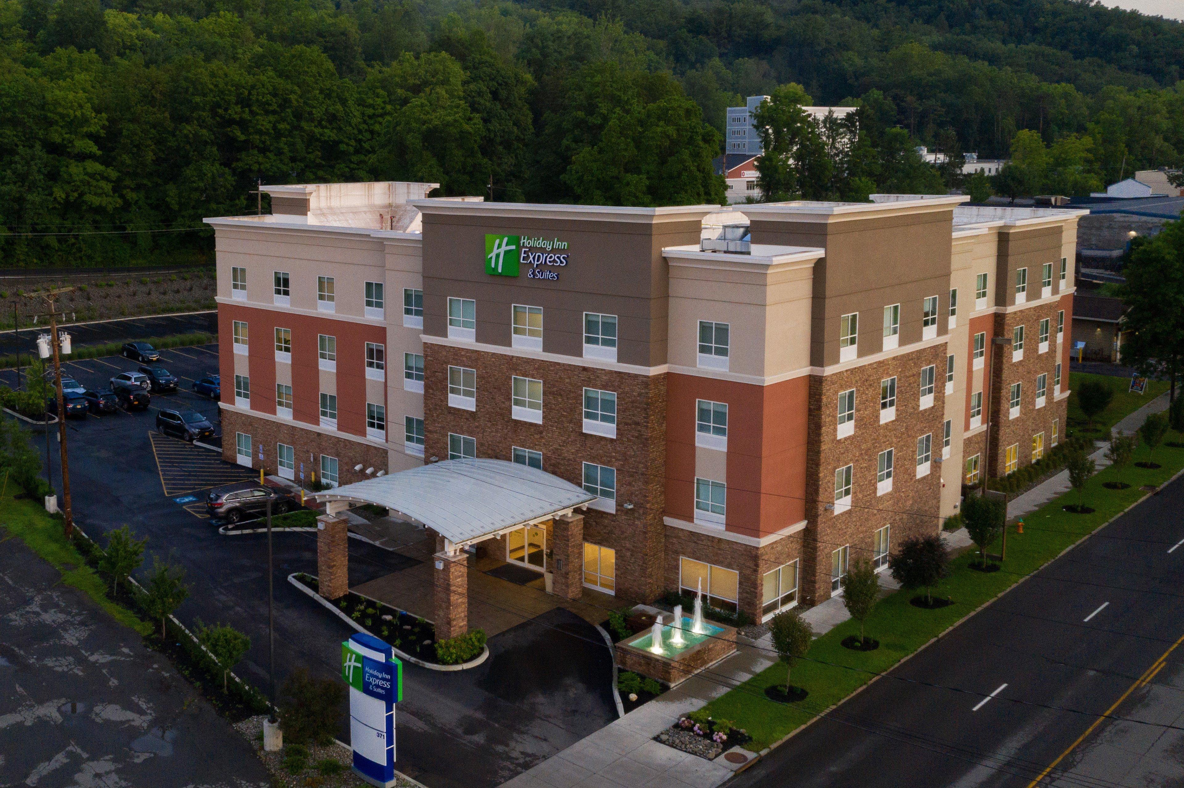 Holiday Inn Express & Suites Ithaca By Ihg Exteriör bild